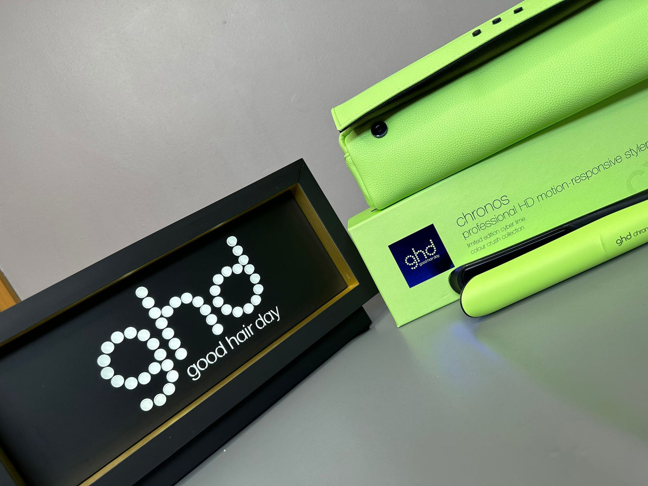 ghd chronos in cyber lime - colour crush collection